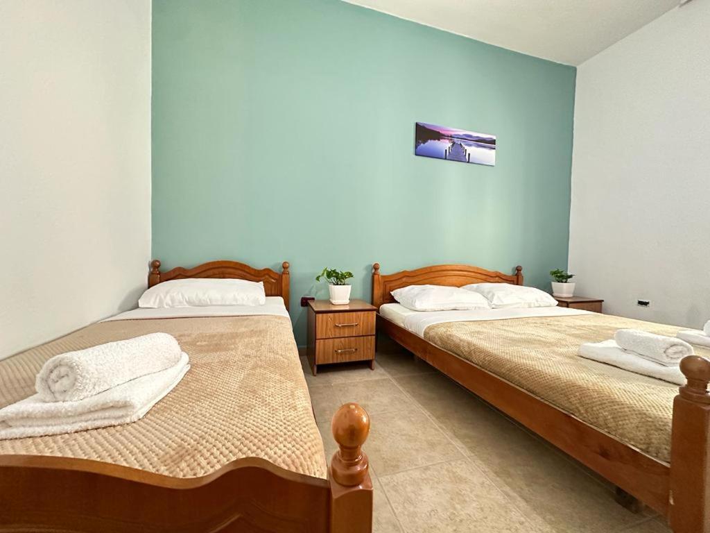 Vlora Villa With Private Parking Экстерьер фото