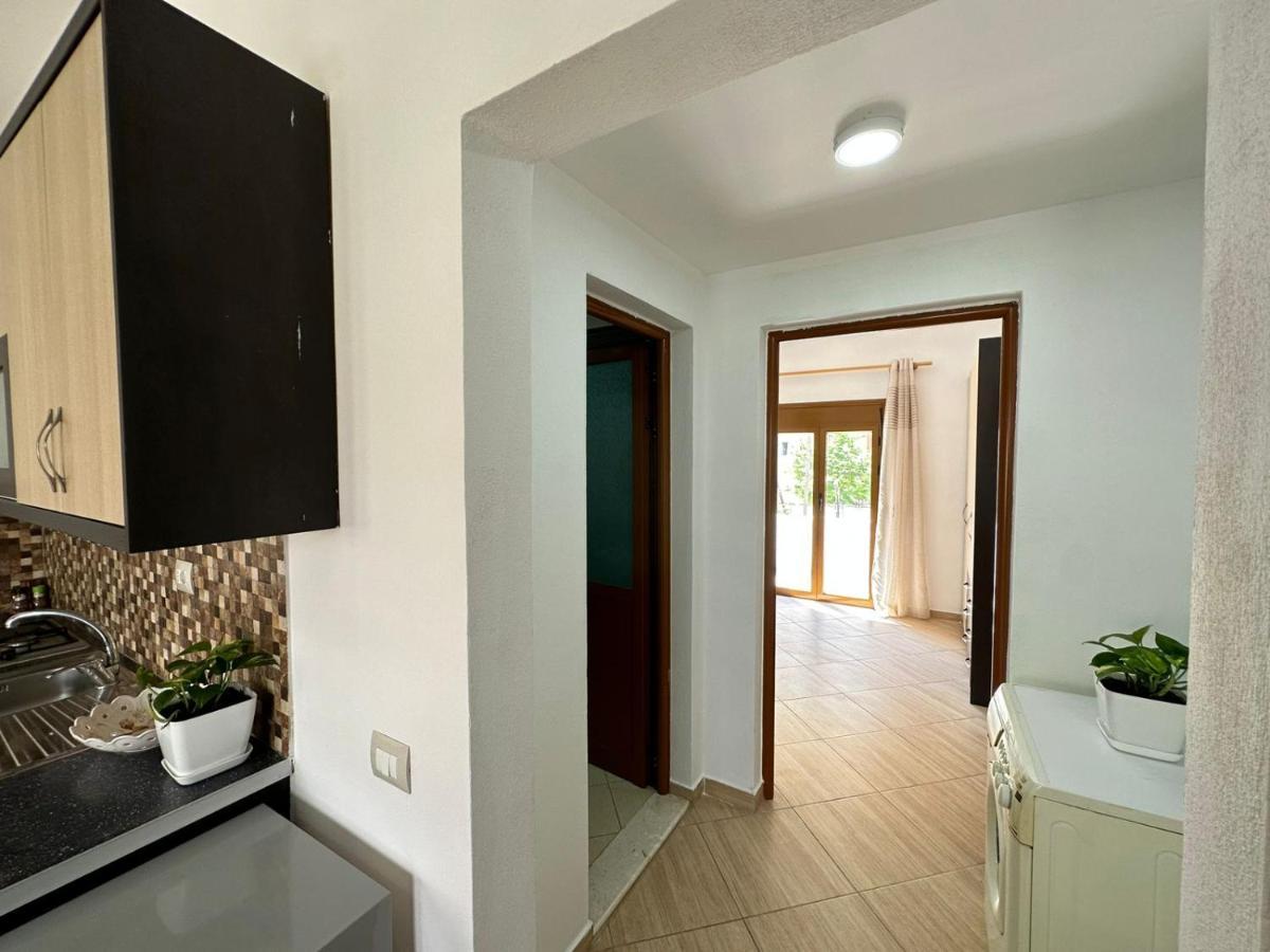 Vlora Villa With Private Parking Экстерьер фото