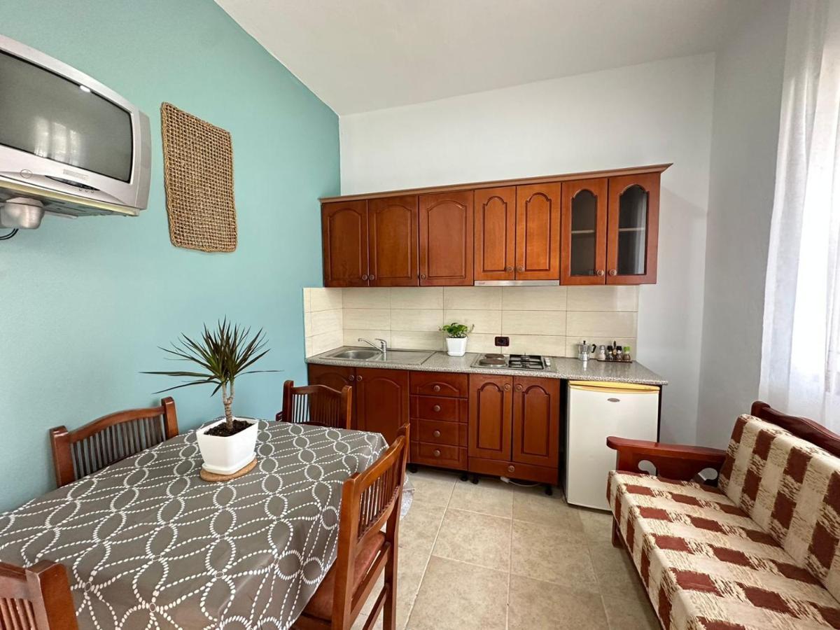 Vlora Villa With Private Parking Экстерьер фото