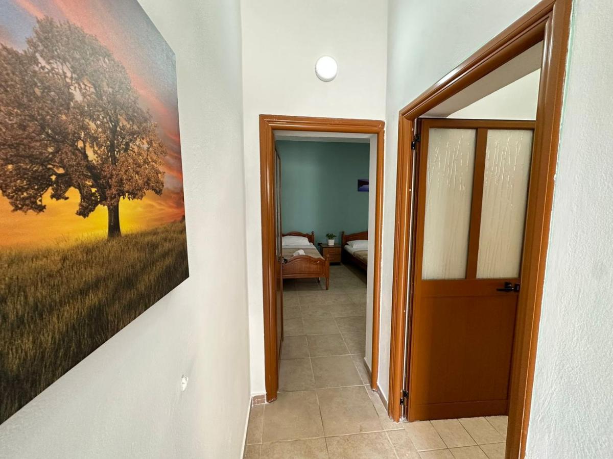 Vlora Villa With Private Parking Экстерьер фото