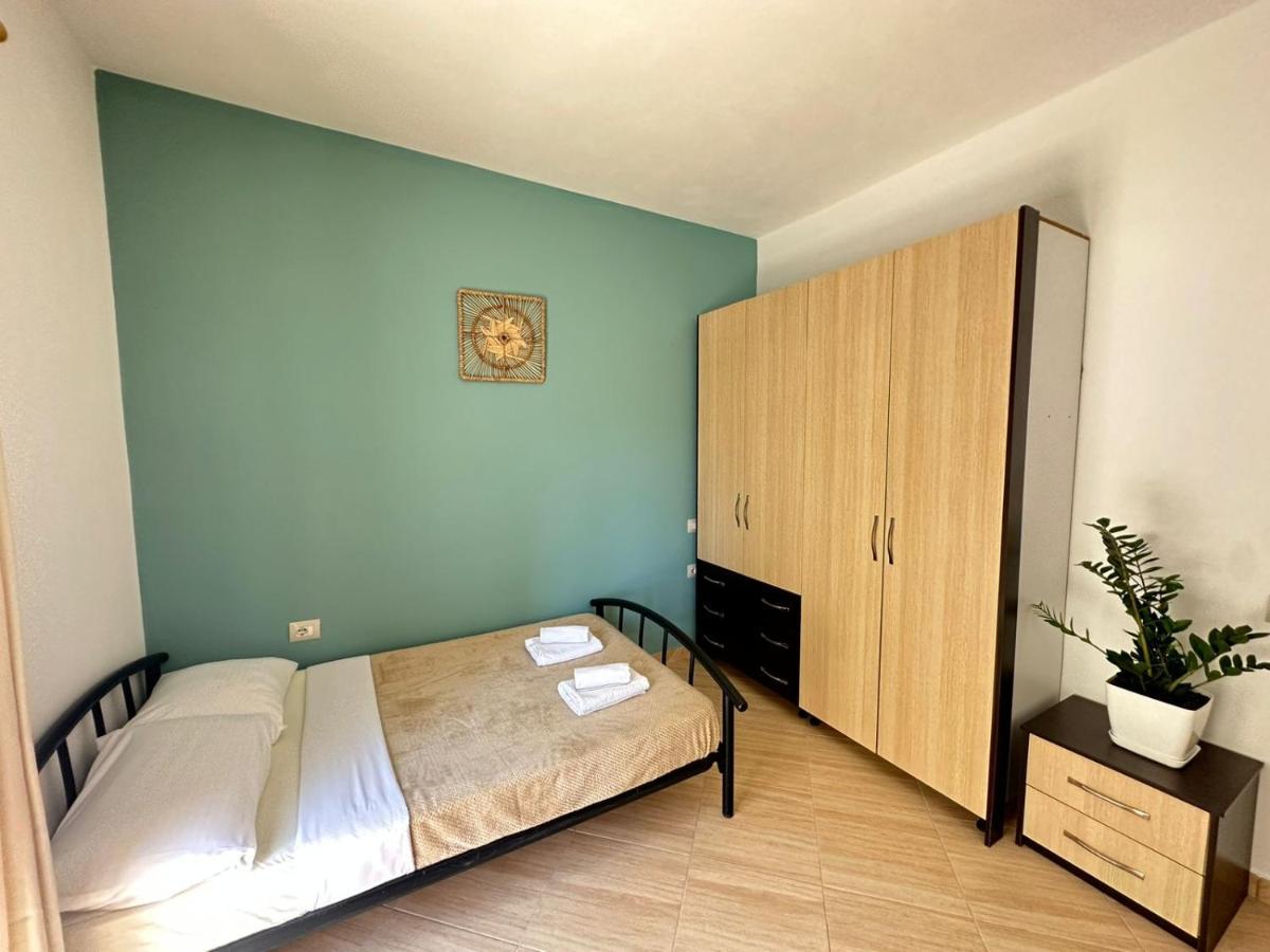 Vlora Villa With Private Parking Экстерьер фото