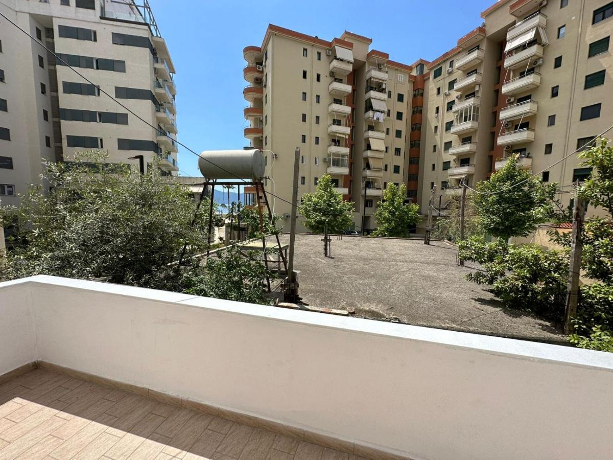 Vlora Villa With Private Parking Экстерьер фото