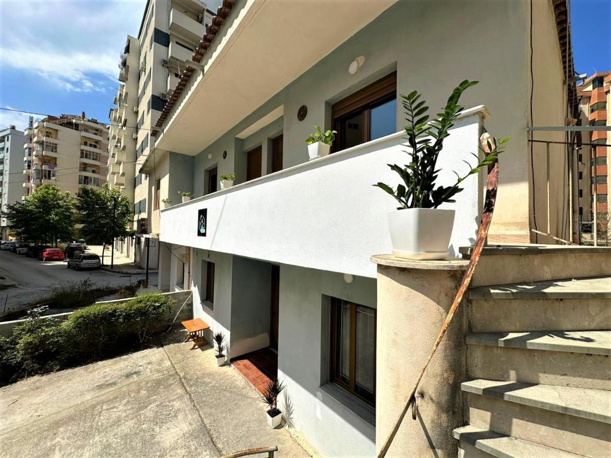 Vlora Villa With Private Parking Экстерьер фото